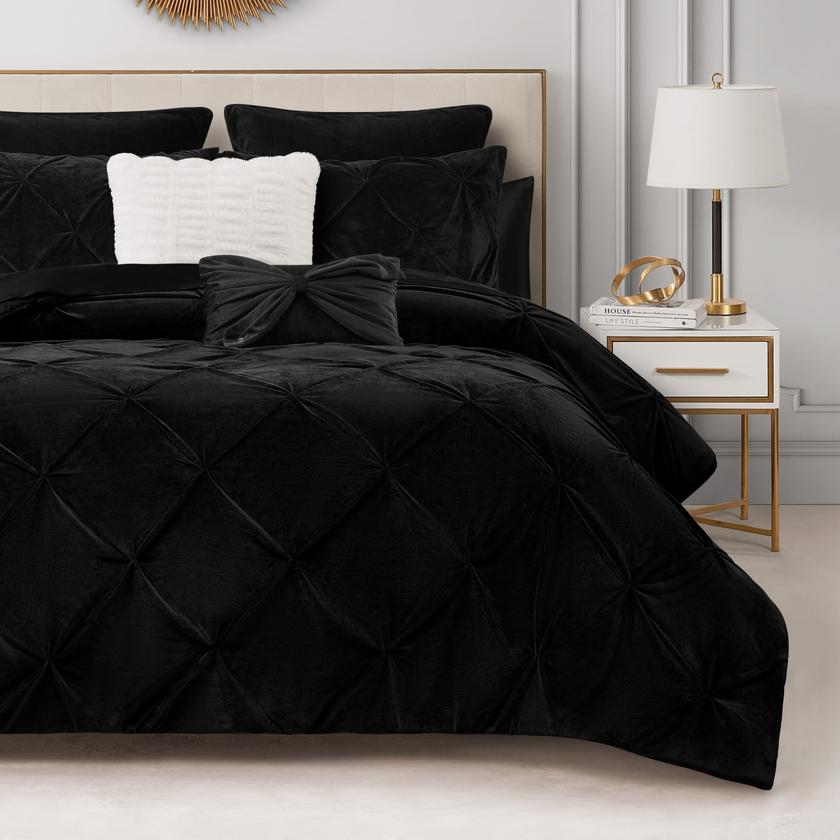 Kiss Pleat Micromink Comforter Set With Decorative Pillows High Quality