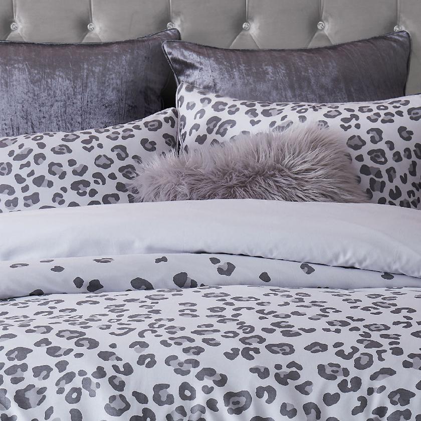 Pearl Leopard Comforter Set High Quality