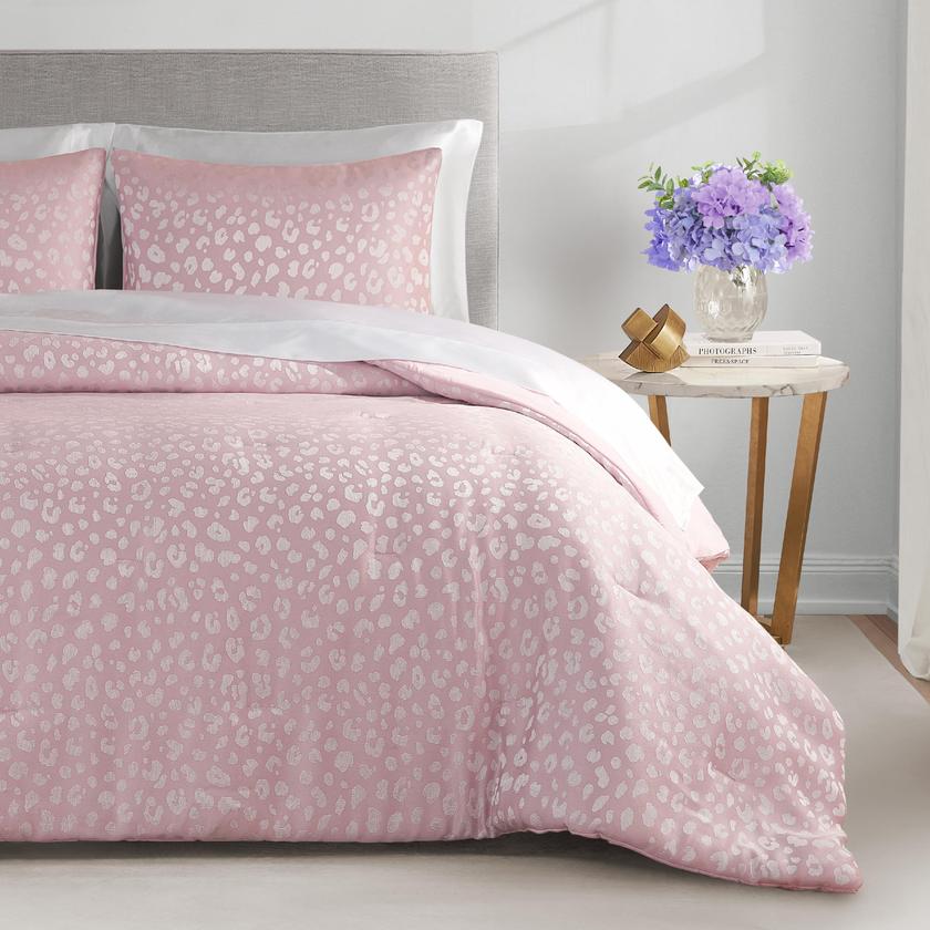 Sparkle Cheetah Jaquard Comforter Set On Sale